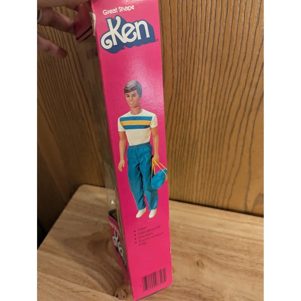 NIB Vintage 1983 Mattel Great Shape Ken Doll 7318 Workout Clothes Bag Collect